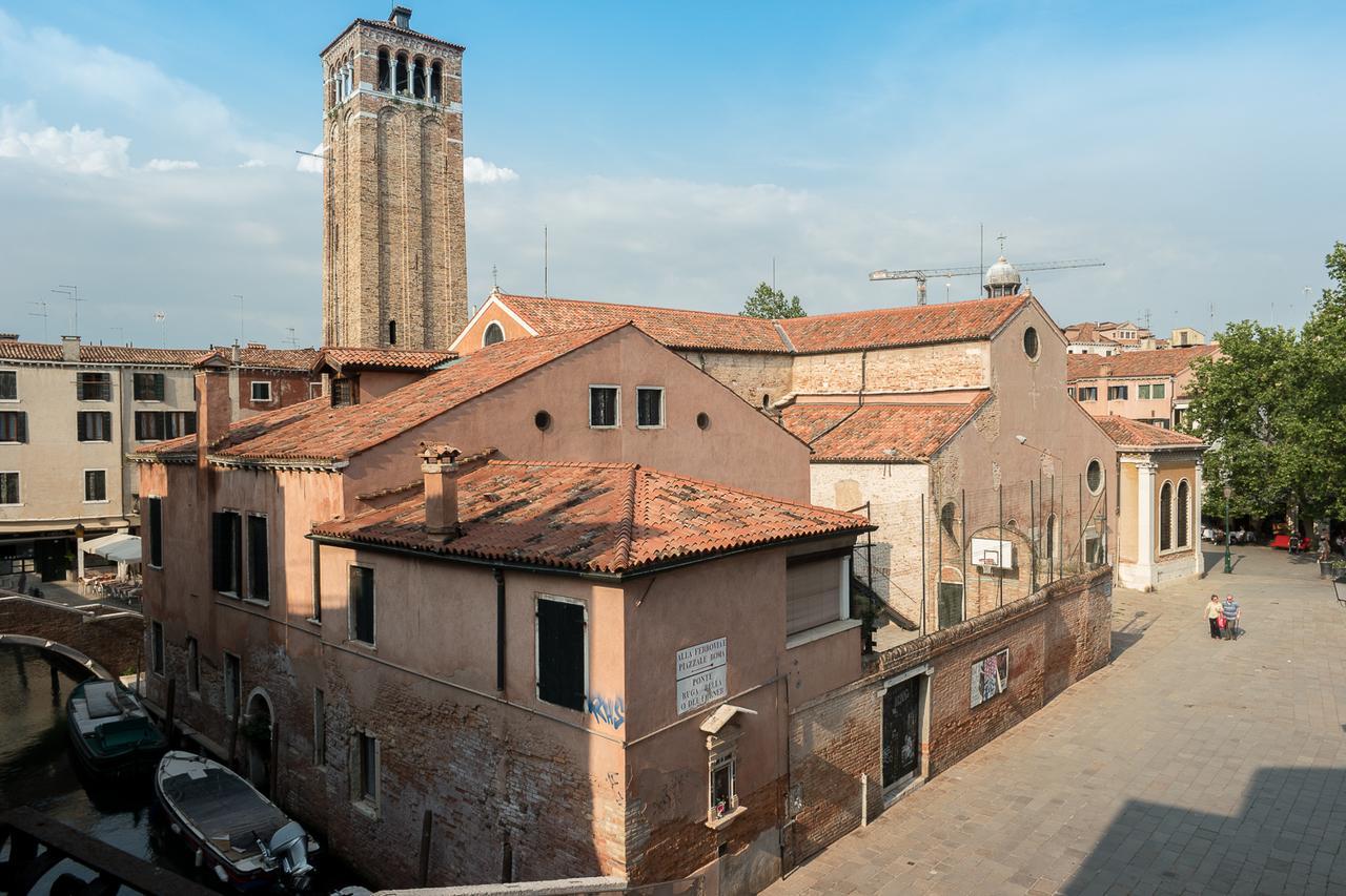 Ca' Dandolo, affaccio sul canale Venezia Esterno foto